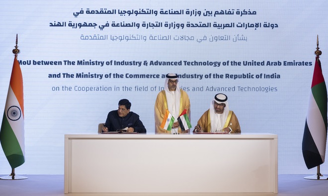 지난해 10월 인도와 UAE는 '투자합동TF 회의'를 통해 투자관련 MOU를 체결했다 [사진=ARAB NEWS]